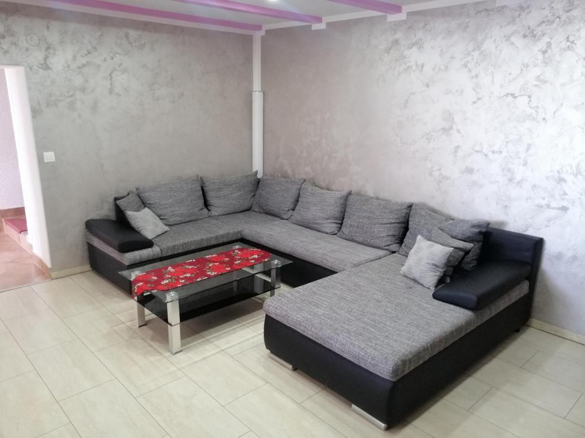 אומאג Apartment Goran & Nela מראה חיצוני תמונה